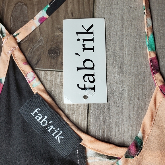 NWT Fab'rik Lila Triangle Inset Peach Floral Lace Trim Cami Women's Size Medium - Picture 3 of 16